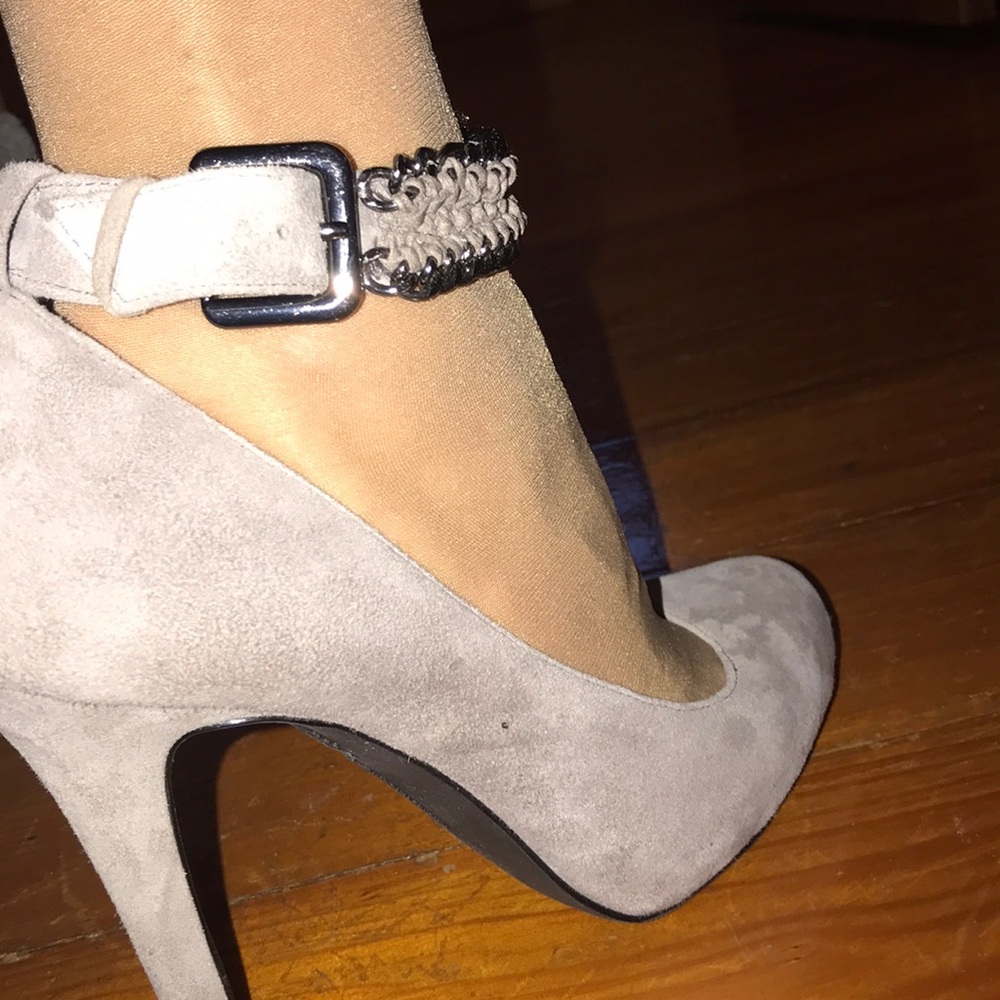 Inc size 9 heel - Picture 4 of 8